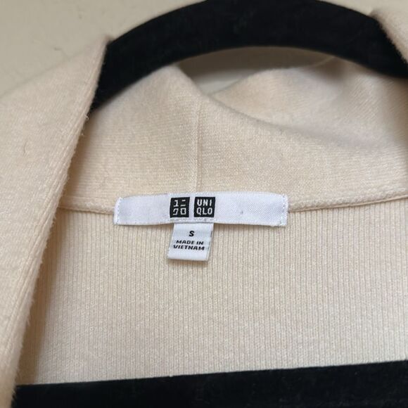 Uni Qlo | Cream Cardigan with Wrap Size Small - Picture 4 of 6
